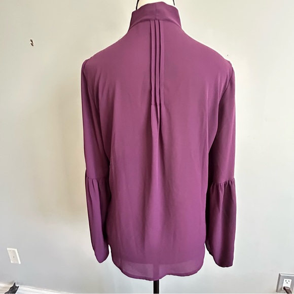 Banana Republic Burgundy Wine Tie Neck Women's Blouse Pleated Lantern Sleeves XS - Picture 3 of 9